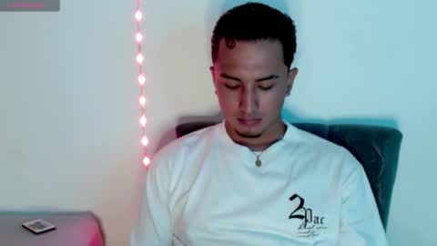 Snapshot of kyroestrada chatting on April 2026 11:35:02 PM kyroestrada online show from April 2026 11:35:02 PM