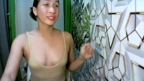 Snapshot of kyutshyne chatting on April 2026 05:17:01 PM kyutshyne online show from April 2026 05:17:01 PM