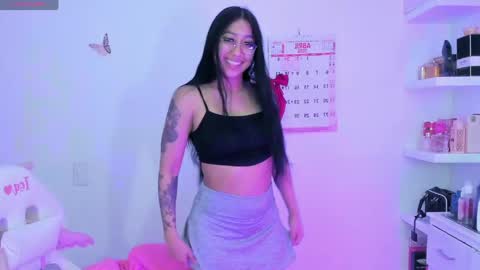 Snapshot of kyy_isa chatting on April 2026 09:37:02 PM IG online show from April 2026 09:37:02 PM