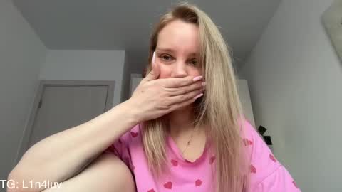 Snapshot of l1n4luv chatting on April 2026 04:12:02 PM lina online show from April 2026 04:12:02 PM