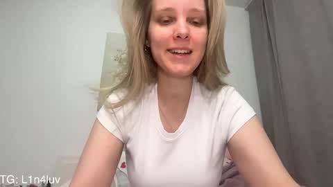 Snapshot of l1n4luv chatting on April 2026 01:18:02 AM lina online show from April 2026 01:18:02 AM