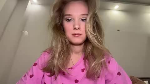 Snapshot of l1n4luv chatting on May 2026 06:24:01 PM lina online show from May 2026 06:24:01 PM