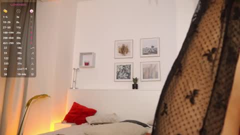 Snapshot of l1ttle_kiki chatting on March 2026 05:44:01 AM Viktoria White online show from March 2026 05:44:01 AM