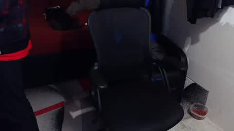 Snapshot of l1v1nth3dr3am chatting on January 2026 08:34:01 PM l1v1nth3dr3am online show from January 2026 08:34:01 PM