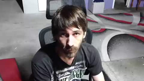 Snapshot of l1v1nth3dr3am chatting on March 2026 05:57:01 AM l1v1nth3dr3am online show from March 2026 05:57:01 AM