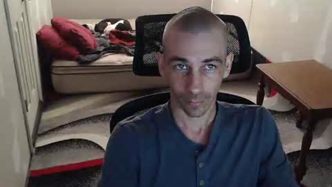 Snapshot of l1v1nth3dr3am chatting on March 2026 05:22:02 AM l1v1nth3dr3am online show from March 2026 05:22:02 AM