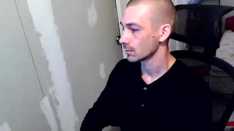 Snapshot of l1v1nth3dr3am chatting on March 2026 08:19:01 AM l1v1nth3dr3am online show from March 2026 08:19:01 AM