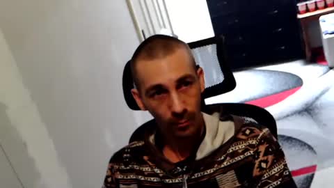 Snapshot of l1v1nth3dr3am chatting on March 2026 12:11:01 PM l1v1nth3dr3am online show from March 2026 12:11:01 PM