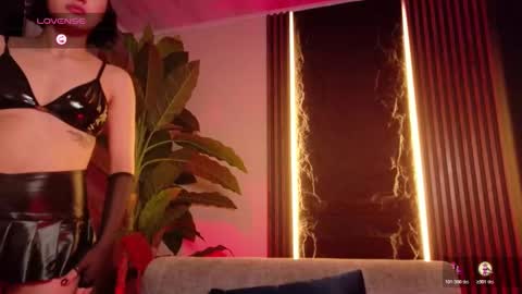 Snapshot of la_diabla_111_ chatting on November 2025 08:31:01 PM Karime online show from November 2025 08:31:01 PM