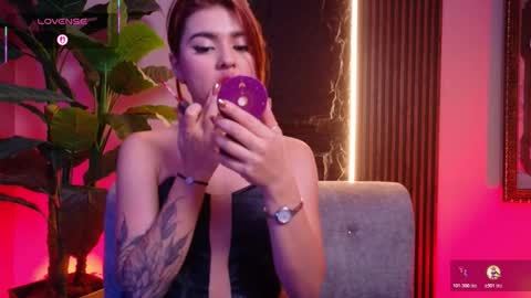 Snapshot of la_diabla_111_ chatting on November 2025 01:48:01 PM Karime online show from November 2025 01:48:01 PM