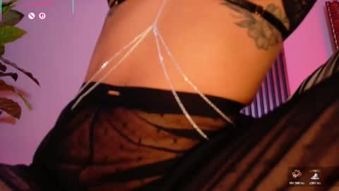 Snapshot of la_diabla_111_ chatting on December 2025 07:53:02 PM Karime online show from December 2025 07:53:02 PM