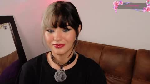 Snapshot of la_diabla_111_ chatting on May 2026 09:34:01 PM Karime online show from May 2026 09:34:01 PM