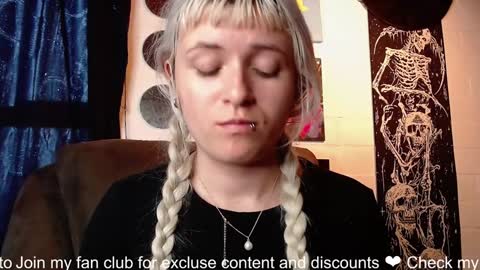 Snapshot of la_femme_fatale_ chatting on January 2025 08:33:01 PM Hanna FREE ONLYFANS  online show from January 2025 08:33:01 PM