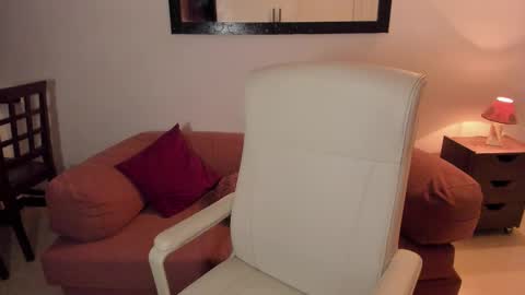 Snapshot of la_leonaaa chatting on November 2025 03:39:02 AM Jazmin online show from November 2025 03:39:02 AM