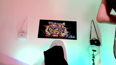 Snapshot of la_ratona_1 chatting on June 2026 11:21:01 AM AriSaray online show from June 2026 11:21:01 AM