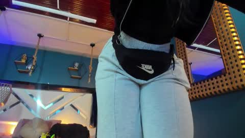 Snapshot of laady_brownn chatting on November 2025 11:10:01 AM Cris online show from November 2025 11:10:01 AM