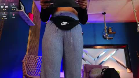 Snapshot of laady_brownn chatting on November 2025 11:13:01 AM Cris online show from November 2025 11:13:01 AM