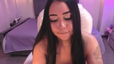  L A R A   online show from June 2026 09:21:02 PM