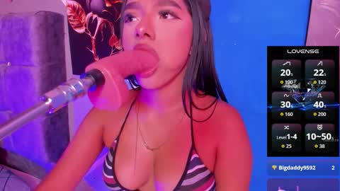 Snapshot of laau_hot1 chatting on March 2026 08:37:02 PM danny online show from March 2026 08:37:02 PM