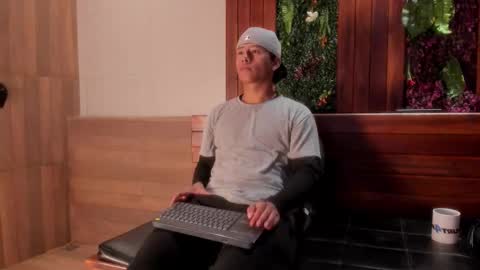 labrinthteasing online show from September 2025 02:29:02 PM