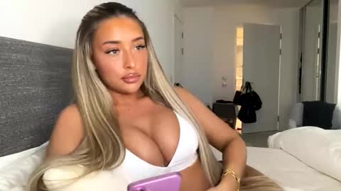 Snapshot of lacey_live chatting on May 2026 08:24:01 PM Lacey online show from May 2026 08:24:01 PM