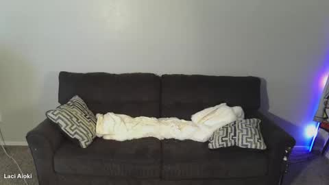 Laci Aioki online show from April 2026 07:58:02 PM