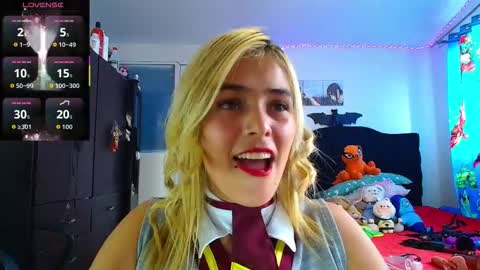 Valentina online show from November 2025 08:11:02 PM