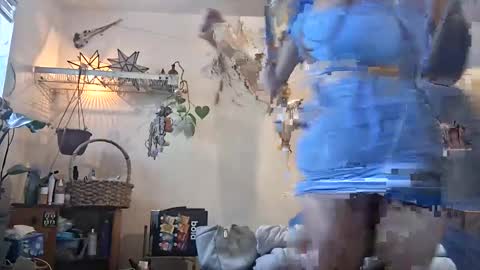 Snapshot of lacybell chatting on May 2026 11:35:01 PM lacybell online show from May 2026 11:35:01 PM