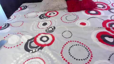 Akyra  online show from June 2026 03:18:01 PM