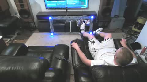 Snapshot of ladshed chatting on October 2025 12:17:01 PM Hectic online show from October 2025 12:17:01 PM