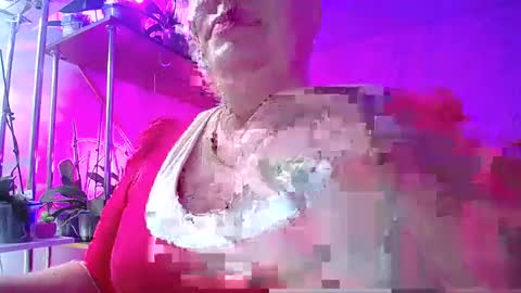 Lady Gloria online show from December 2024 01:19:02 PM