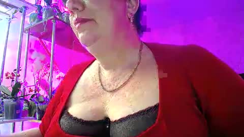 Lady Gloria online show from March 2025 03:18:02 PM