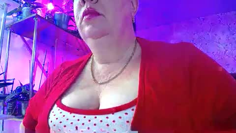 Lady Gloria online show from October 2025 05:06:01 AM