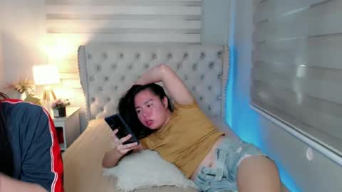    online show from February 2025 02:12:01 AM