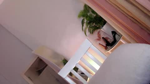 Stella online show from February 2026 02:04:02 AM