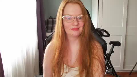 Snapshot of lady_inari chatting on April 2026 02:14:01 PM Angelika online show from April 2026 02:14:01 PM