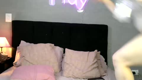 Lady khaleesi online show from February 2025 08:00:01 PM