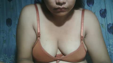 lady_love063 online show from November 2025 09:25:02 PM