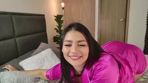 Snapshot of lady_ni chatting on October 2025 12:58:01 PM    700  1300 -5 online show from October 2025 12:58:01 PM