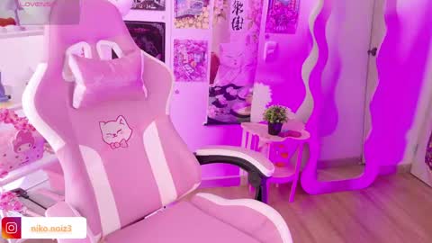Snapshot of lady_noize chatting on April 2026 08:58:02 PM Lady online show from April 2026 08:58:02 PM