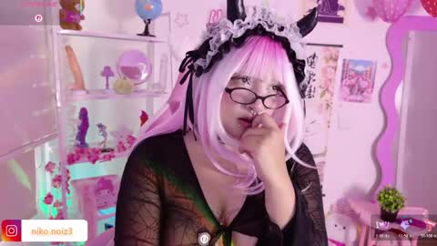Snapshot of lady_noize chatting on May 2026 09:42:02 PM Lady online show from May 2026 09:42:02 PM