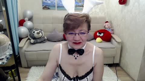 Snapshot of lady_sexy_di chatting on April 2026 08:21:01 PM Diana online show from April 2026 08:21:01 PM