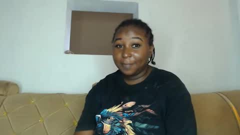 Snapshot of lady_twerky chatting on April 2026 01:55:02 PM Maya online show from April 2026 01:55:02 PM