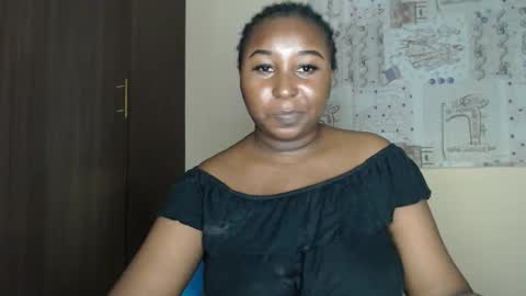 Snapshot of lady_twerky chatting on April 2026 01:00:02 AM Maya online show from April 2026 01:00:02 AM