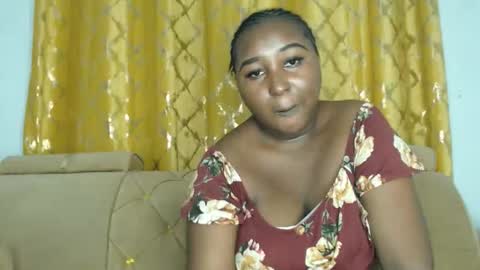 Snapshot of lady_twerky chatting on April 2026 06:44:02 PM Maya online show from April 2026 06:44:02 PM