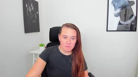 Snapshot of ladyalessa chatting on July 2026 10:21:02 AM ALESSA online show from July 2026 10:21:02 AM