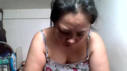 Snapshot of ladybignipples4u chatting on April 2026 10:50:02 AM ladybignipples4u online show from April 2026 10:50:02 AM