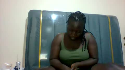 lindah32 online show from February 2025 08:44:01 PM