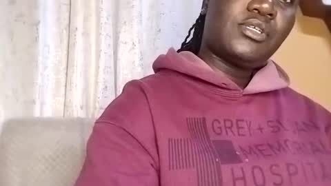 lindah32 online show from September 2025 08:45:02 PM