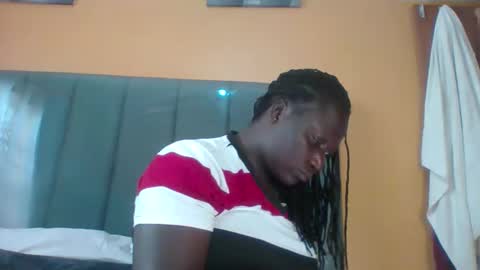 lindah32 online show from October 2025 12:05:02 PM